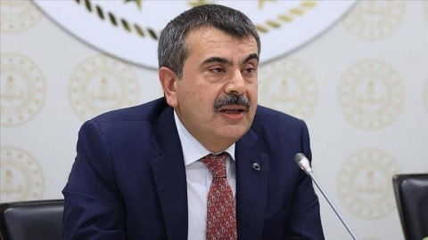Bakan Tekin serbest kıyafet uygulaması hakkında konuştu