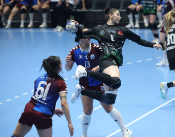 Bursa Büyükşehir Belediyespor zirveyi sevdi