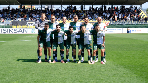 Şampiyonun vedası "beş" yıldızlı oldu: Bursaspor 1. Lig'e şovla döndü!