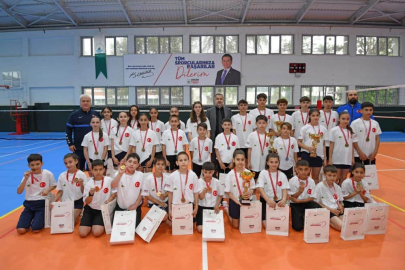 Osmangazi Belediyespor’dan badmintonda tarihi başarı