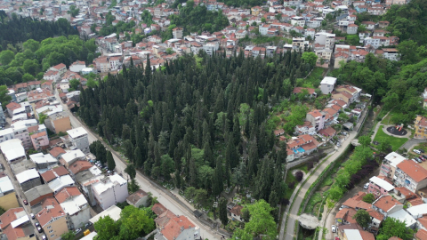 Bursa’da mezarlıklar bayrama hazır