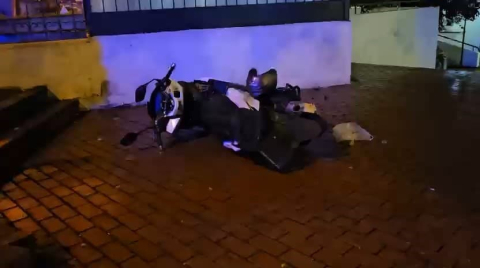 Merdivenlerden uçan motosiklet sürücüsü yaralandı