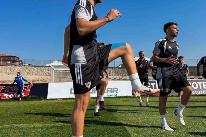 Bandırmaspor yönetimi yeni sezon hazırlıklarını değerlendirdi
