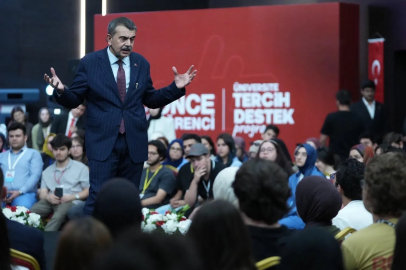 Bakan Tekin üniversite adaylarıyla tecrübe paylaştı