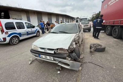 SUV ile otomobil çarpıştı: Kaza anı güvenlik kamerasına yansıdı
