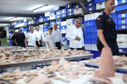 Vali Toraman, Apollon Smintheion ve Assos Antik kentinde incelemelerde bulundu
