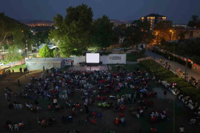 Kırıkkale’de çocuklar açık havada sinema keyfi yaşadı
