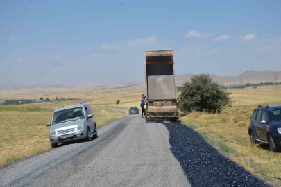 Uzgörür’de asfalt ve altyapı çalışmaları sürüyor
