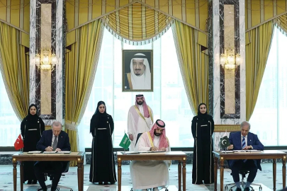 Türkiye, Suudi Arabistan ve Pakistan arasındaki tarihi savunma anlaşması dünya basınında
