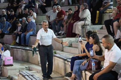 İnşaatçı ustasının "Halayı bırakma" vasiyetini 54 yıldır oynayarak yaşatıyor
