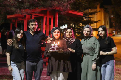 Özel Esra’ya özel doğum günü
