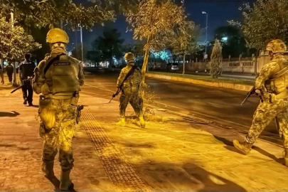 Diyarbakır’da dört mahallede özel harekat polisi destekli "şok" uygulama
