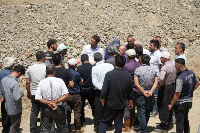 Feke’de Cömert Özen sahada "Her mahallemize aynı gayretle hizmet edeceğiz"
