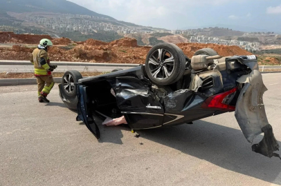 İskenderun’da otomobil ters döndü: 4 yaralı
