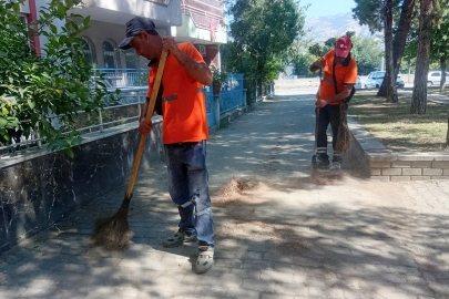 Efeler’de kapsamlı temizlik mesaisi
