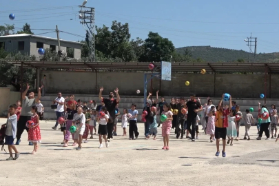 Çocukların mutluluğu için kilometreleri aştılar

