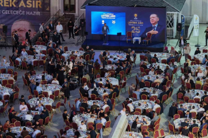 AK Parti’nin 25. yılında ebediyete irtihal eden teşkilat mensupları dualarla anıldı
