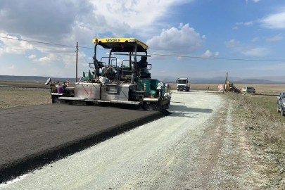 Kars’ta kırsal ulaşım atağı başladı
