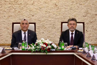 Bakan Yumaklı ile Bakan Bolat Hububat Sektörü İstişare Toplantısı gerçekleştirdi
