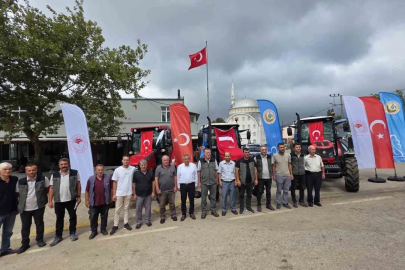 Dedeoba’da ORKÖY desteğiyle 3 traktör hak sahiplerine teslim edildi
