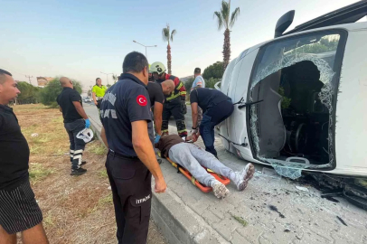 İtfaiye ekipleri genç sürücüyü camdan çıkardı
