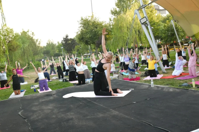Yunusemre Belediyespor’dan kadınlara yoga eğitimi
