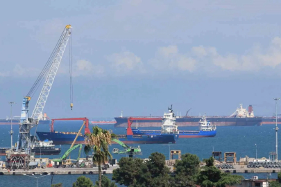 Samsun açıklarında gemi yoğunluğu
