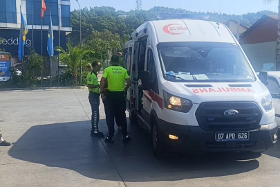 Manavgat’ta motosiklet kazası: 2 yaralı
