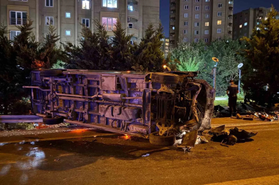 Esenler’de makas atan minibüs zincirleme kazaya neden oldu: 1 ölü, 5 yaralı
