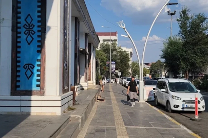 Bunaltıcı sıcaklara karşı Munzur Dağları’nda kartopu keyfi
