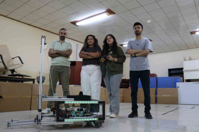 Üniversite öğrencileri fabrikalarda insan gücünü azaltacak yapay zekalı forklift geliştirdi
