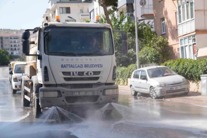 Battalgazi’de temizlik çalışmaları sürüyor
