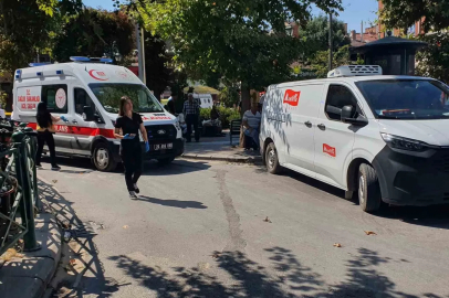 Hatalı park ambulansa geçit vermedi
