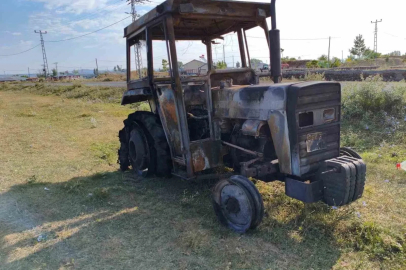 Kars’ta traktör alev alev yandı
