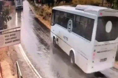 Muğla’da 8 kişinin yaralandığı kazanın görüntüleri ortaya çıktı
