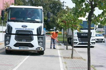 Osmangazi’de yeşil alanlarda titiz çalışma
