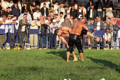 Asarcık güreşlerinde başpehlivan Orhan Okulu oldu
