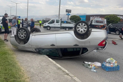 Erzincan’da otomobil takla attı: 2 yaralı
