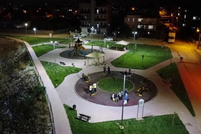 Kepez’de 100’ün üzerinde park aydınlatıldı
