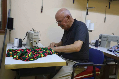 Hazır giyim, terziliği değiştirdi: 65 yıllık terzi iğne ve makasını hiç bırakmadı
