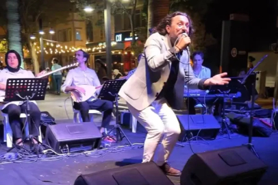 Mudanya’da deniz kıyısında müzik keyfi