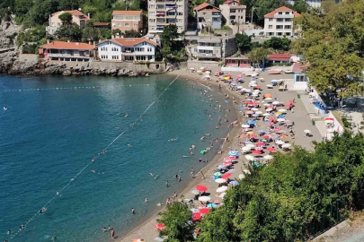 Denize giriş yasağı sona erdi, Kapuz’a akın ettiler
