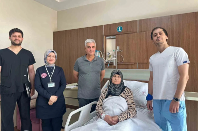 Siirt’te total diz protezi revizyonu ameliyatı başarıyla gerçekleştirildi

