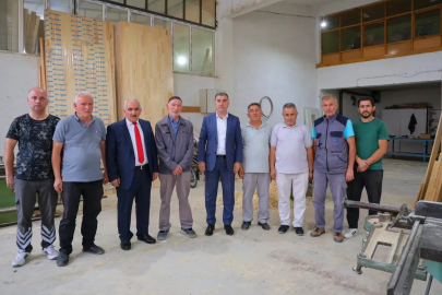 Vali Eldivan, sanayi sitesindeki esnafla bir araya geldi
