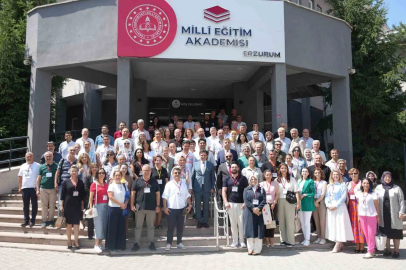 Mesleki ve Teknik Eğitimde Türkiye Yüzyılı Maarif Modeli öğretmen eğitici eğitimi
