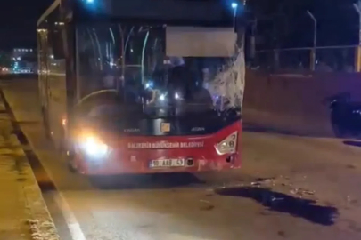 Bandırma’da ters yöndeki otobüs motosikletle çarpıştı: 17 yaşındaki sürücü yaralandı
