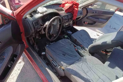 Yığılca yolunda otomobil kamyonete çarptı: 1 yaralı
