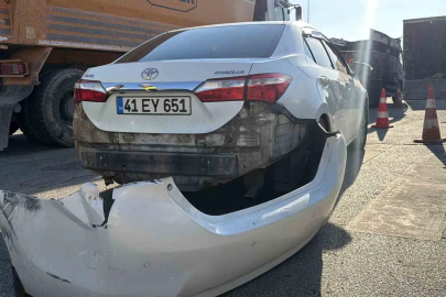 Bolu’da kamyonla otomobil çarpıştı
