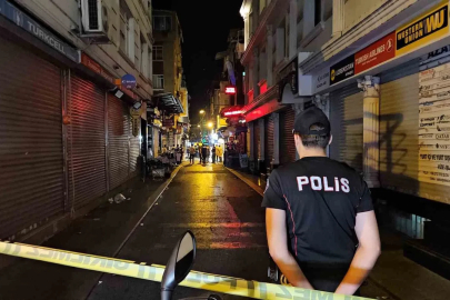 Fatih’te esnaf kavgasında silahlar konuştu: 1 ölü, 1 yaralı
