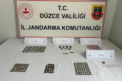 Düzce’de tarihi eser operasyonu 196 sikke ele geçirildi
